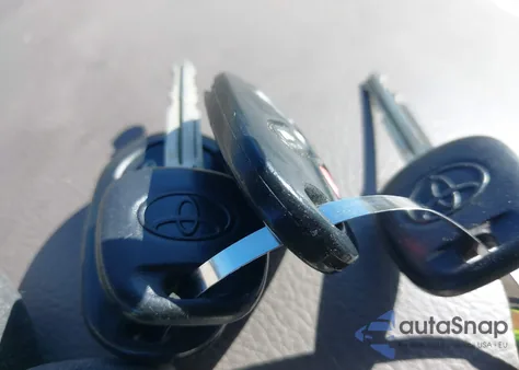 2005 Toyota Sienna Xle Limited from USA, damaged, VIN 5TDZA22C85S316984